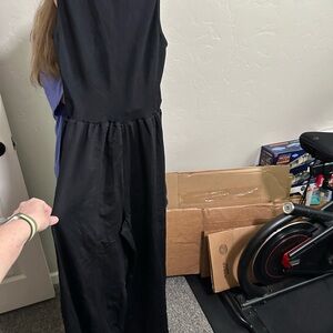 Chic Black Sleeveless Jumpsuit